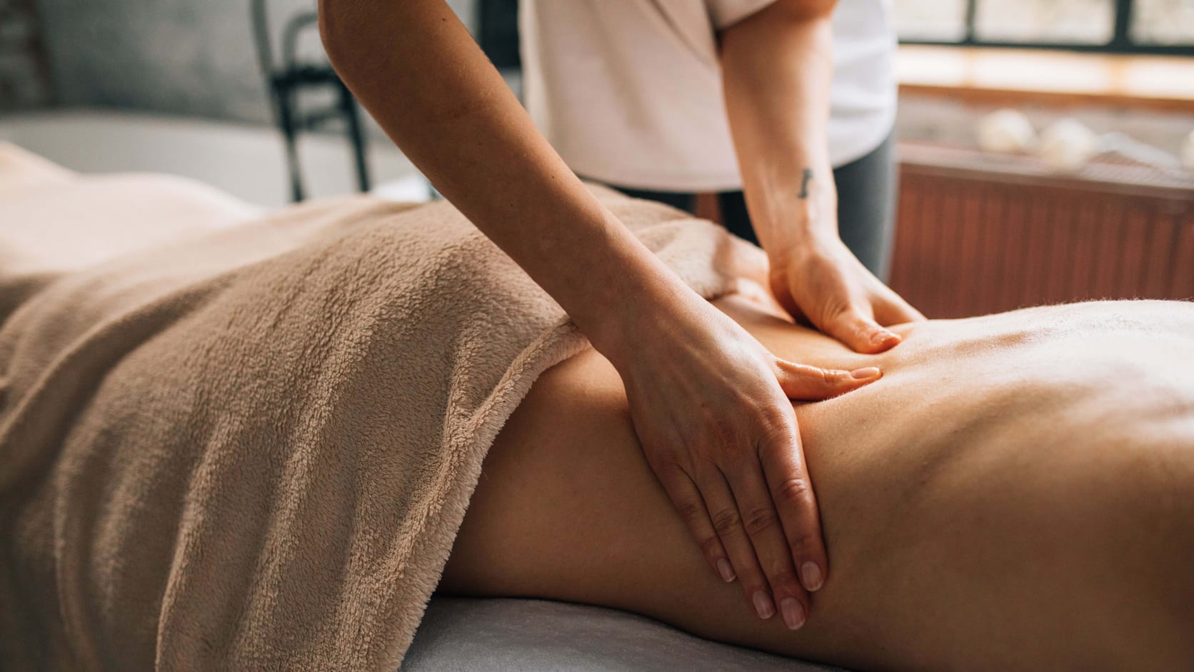 Schwedischen Massagesarotai-Thai-Aroma-Massage