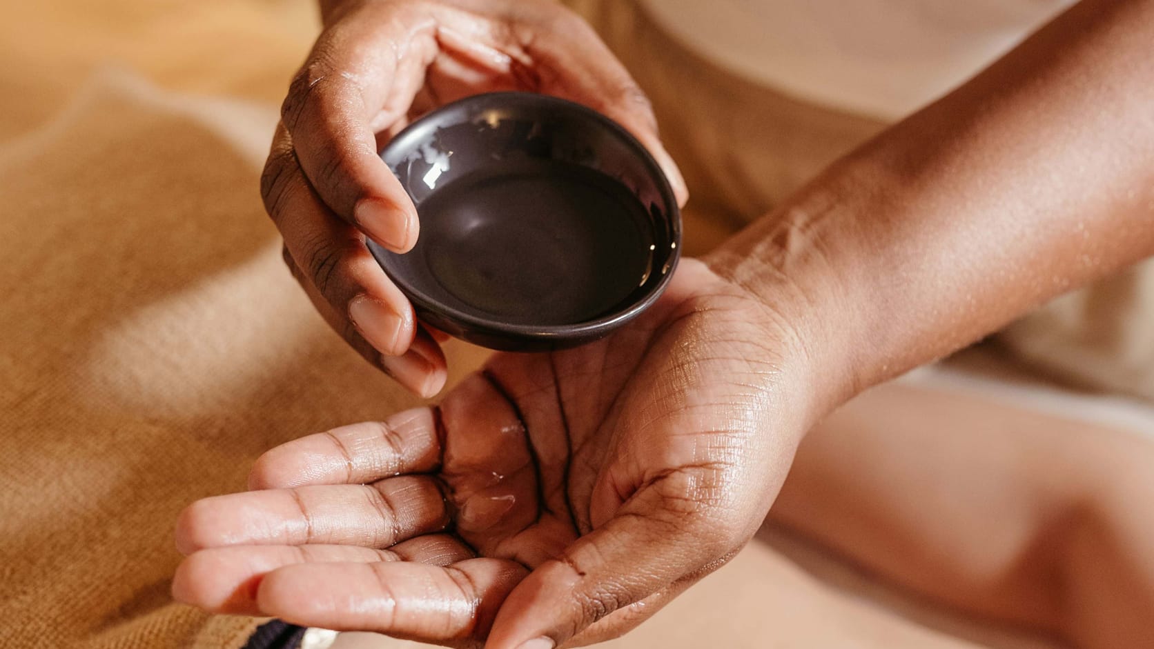 Thai-Aroma-Massage sarotai-Thai-Aroma-Massage
